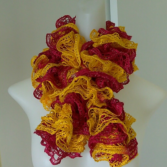 CUTE SCARF. - Picture 3 of 4